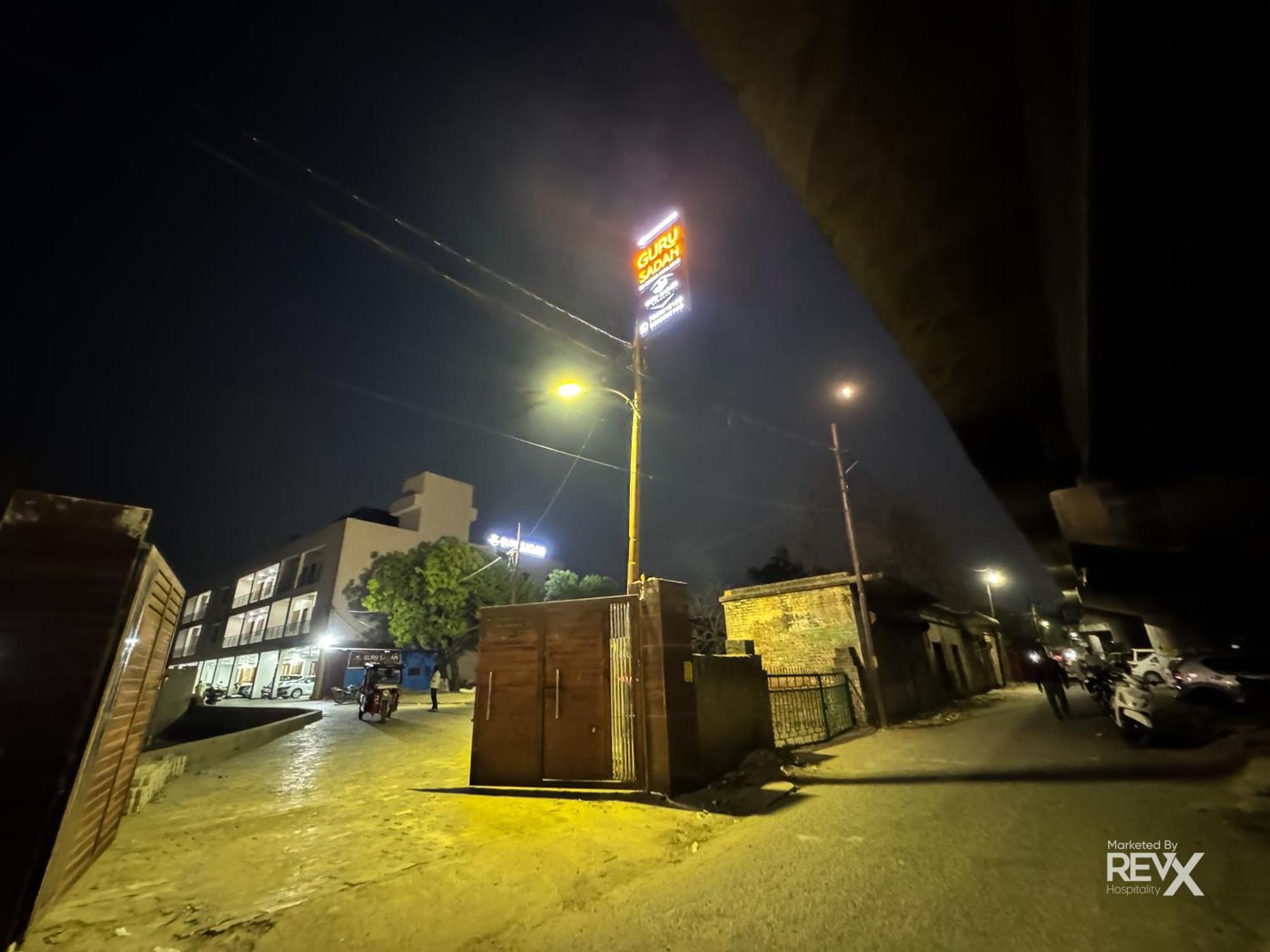 Guru Sadan A Luxe Stay Ayodhya Exterior foto