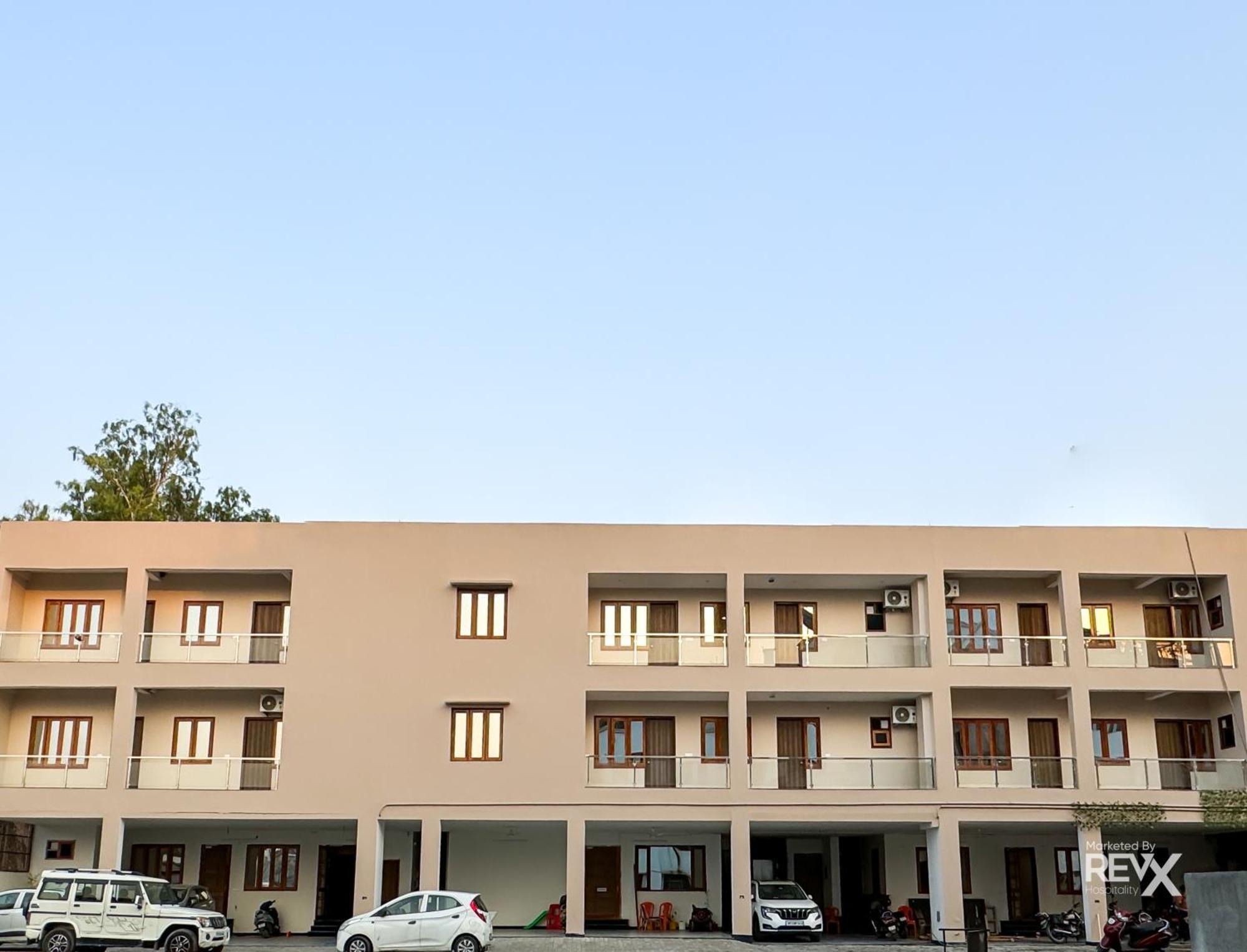 Guru Sadan A Luxe Stay Ayodhya Exterior foto